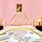 Casa Marzia By Housilia Cefalu