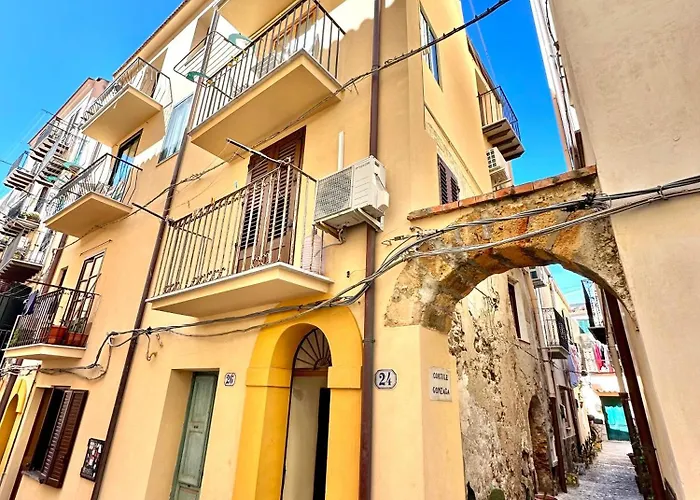 Apartment Casa Marzia By Housilia Cefalu