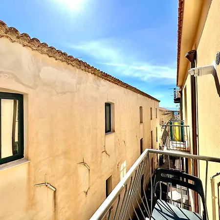 Apartment Casa Marzia By Housilia Cefalu