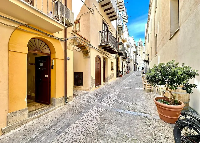 Casa Marzia By Housilia Daire Cefalù